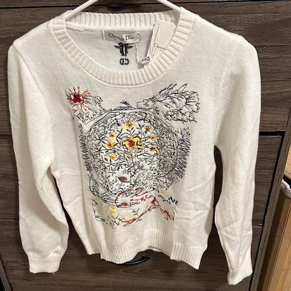 Women's Ivory Sweater with Floral Embroidery size S - Picture 1 of 5